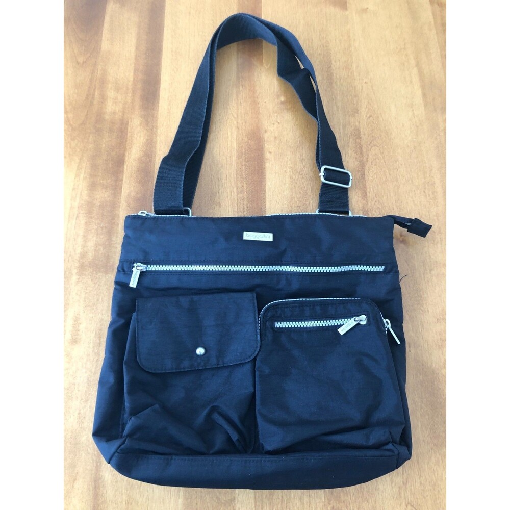 Baggallini Crossbody Purse Bag Black Travel Pockets Nylon Water Resistant